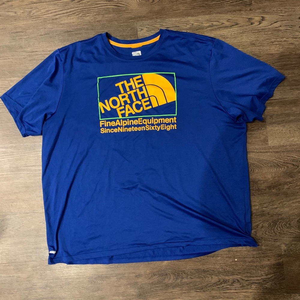 north face tee